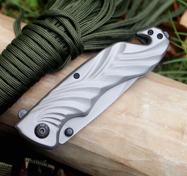 Silver Wave Folding Knife – Steel Handle with Glass Breaker, 3Cr13 CL05024