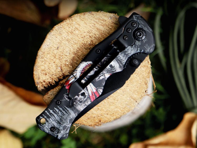 Folding Pocket Knife with Tribal Wolf Graphic – 3Cr13 CL05032C