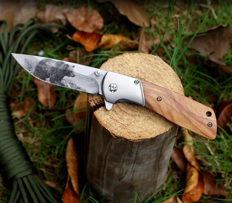 intage Folding Knife with Bear Etching  CL0654